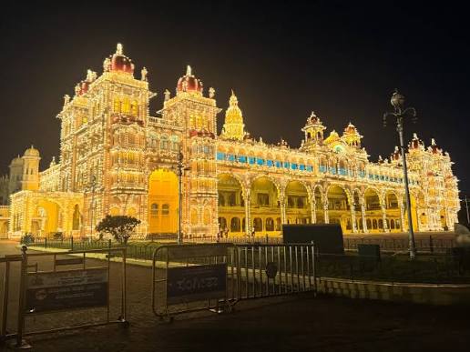 Tamil Nadu And Karnataka Nature And Heritage Tour Package